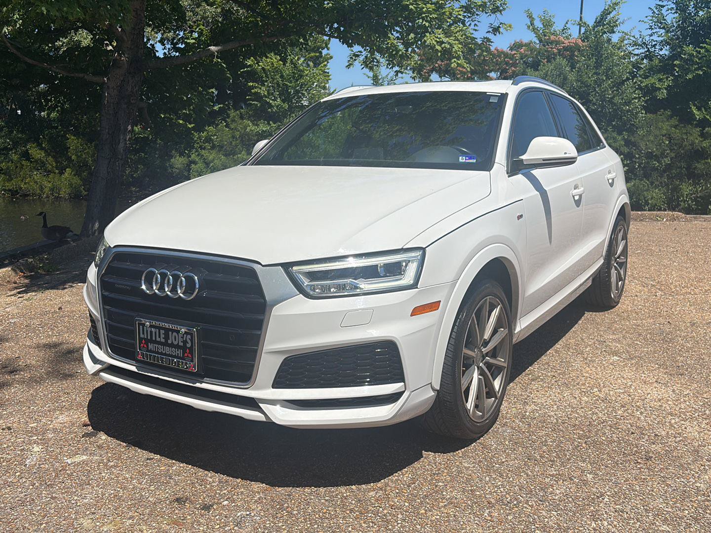 Used 2018 Audi Q3 2.0T Premium Plus w/ Premium Plus Package AWD/4WD image 11
