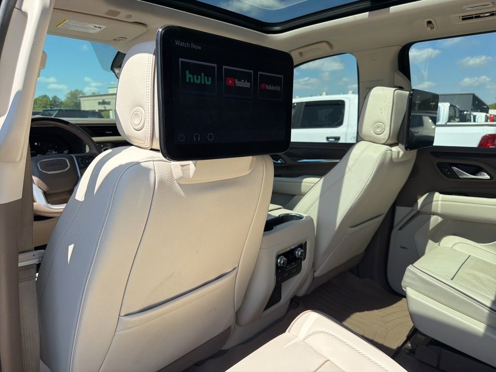 Used 2023 GMC Yukon XL Denali w/ Denali Reserve Package image 19