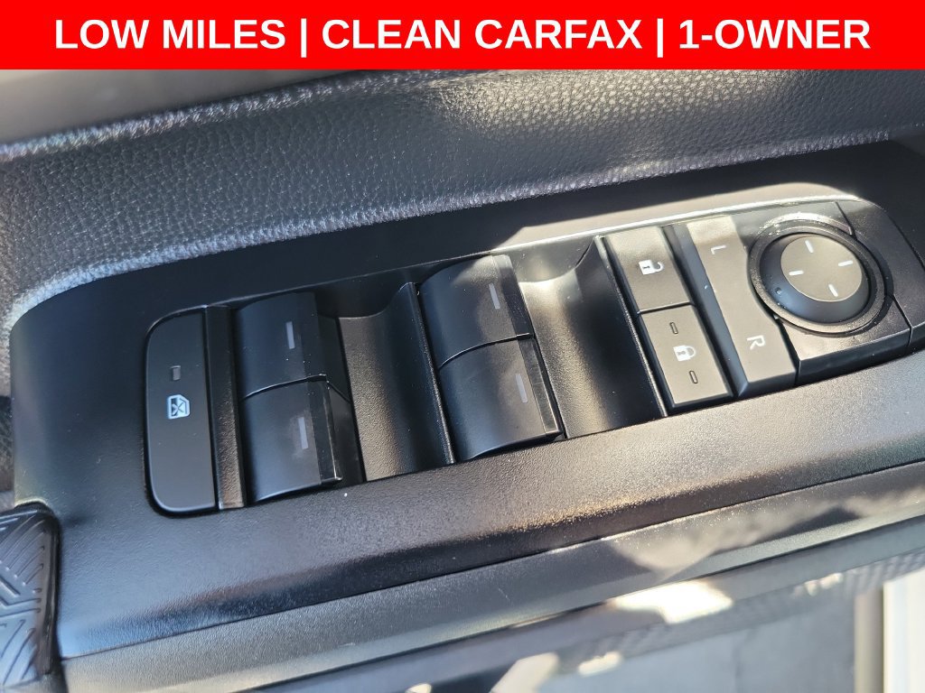 Used 2025 Toyota Tacoma TRD Sport AWD/4WD image 21