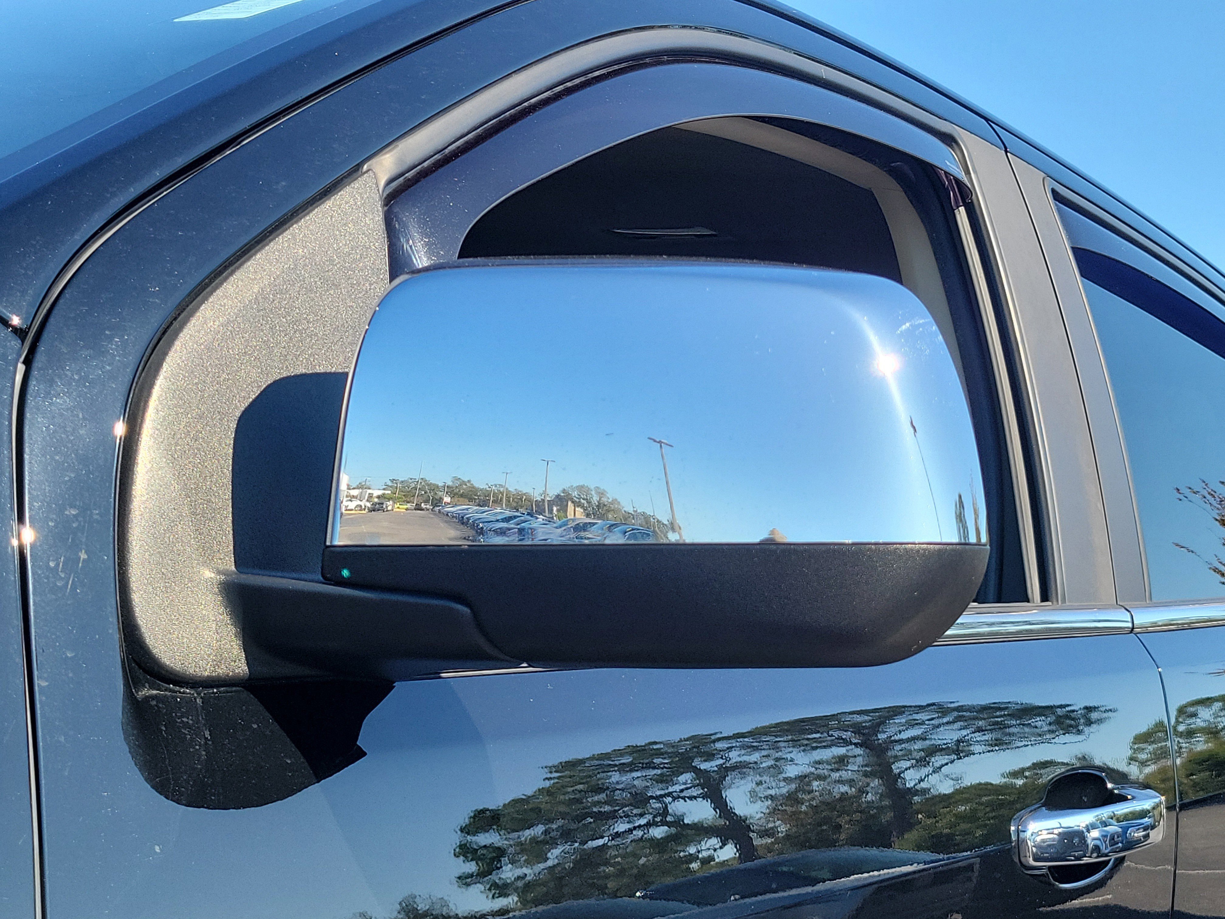 Used 2017 GMC Canyon Denali image 11