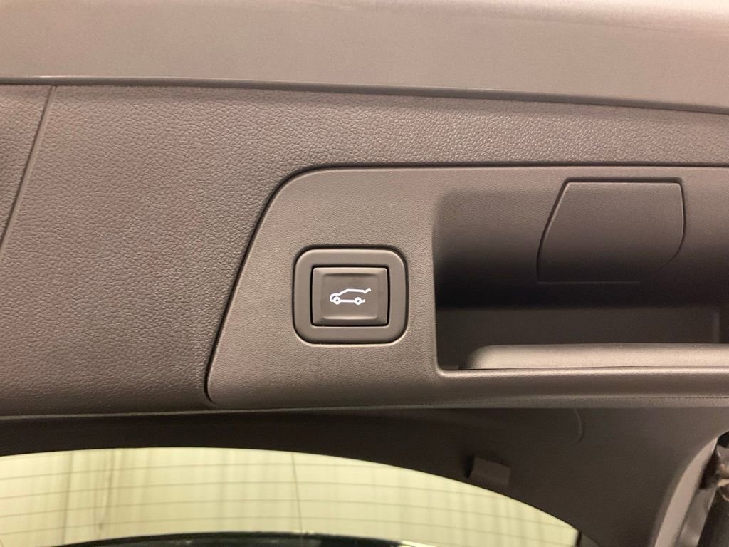 Used 2024 Buick Envision Avenir AWD/4WD image 36