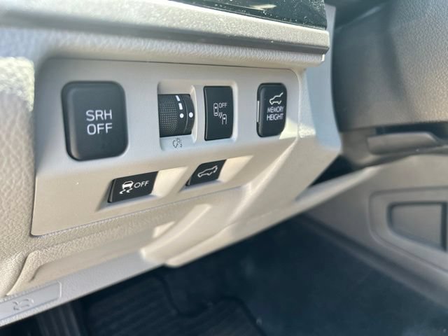 Used 2017 Subaru Forester 2.5i Limited AWD/4WD image 14