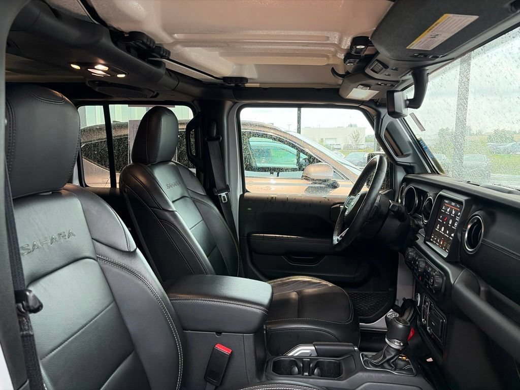 Used 2022 Jeep Wrangler Unlimited Sahara w/ Cold Weather Group AWD/4WD image 8