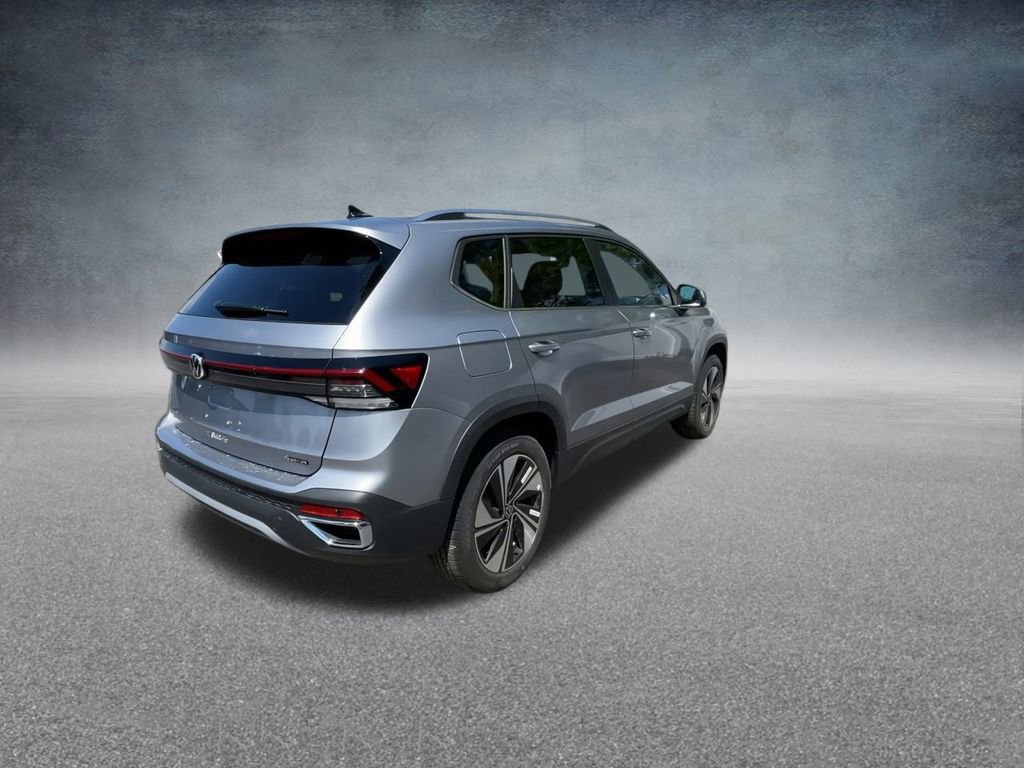 New 2025 Volkswagen Taos SE image 21
