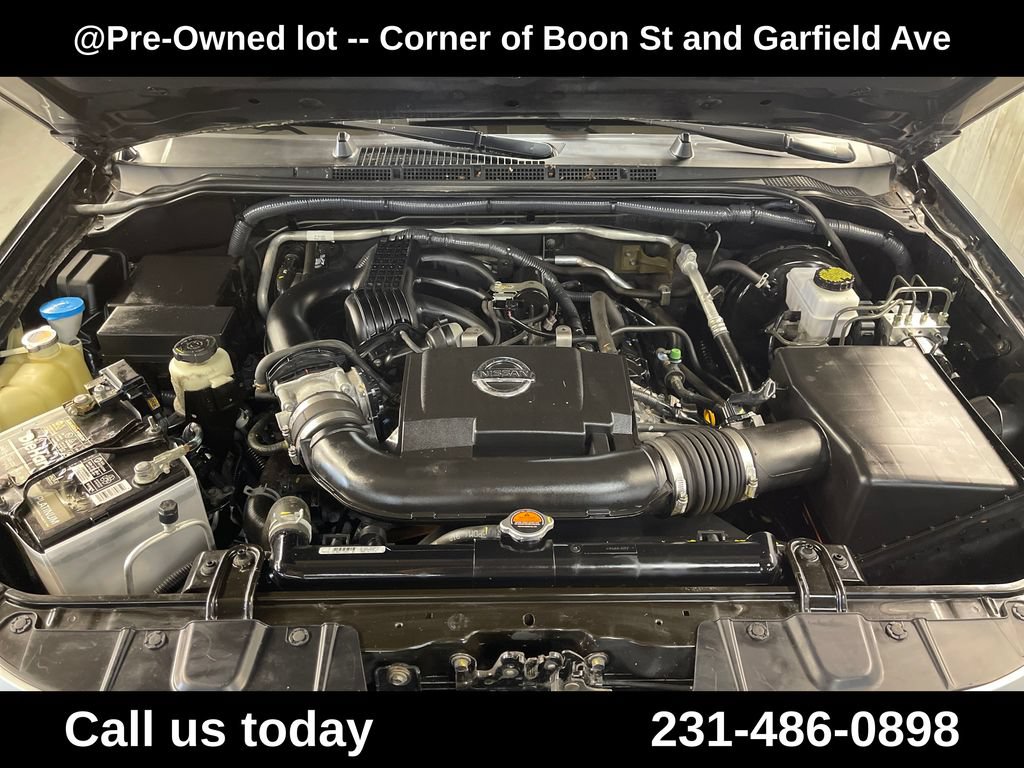 Used 2015 Nissan Xterra PRO-4X AWD/4WD image 10