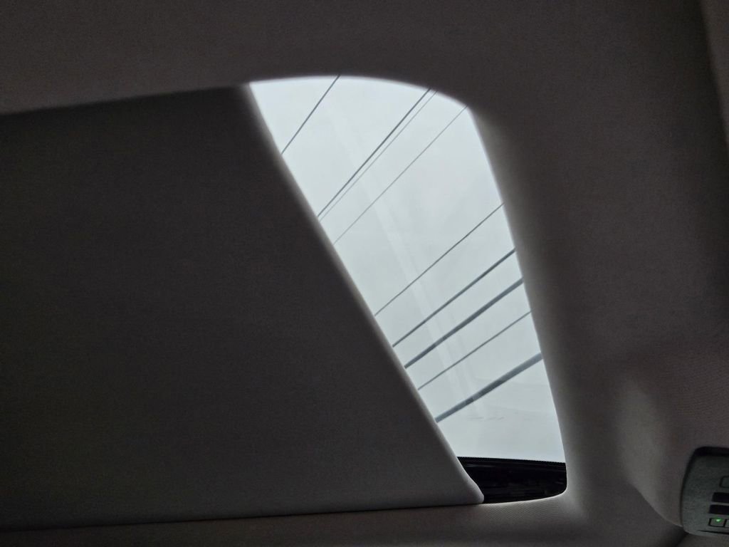 Certified 2022 Nissan Pathfinder SV w/ SV Premium Package image 9