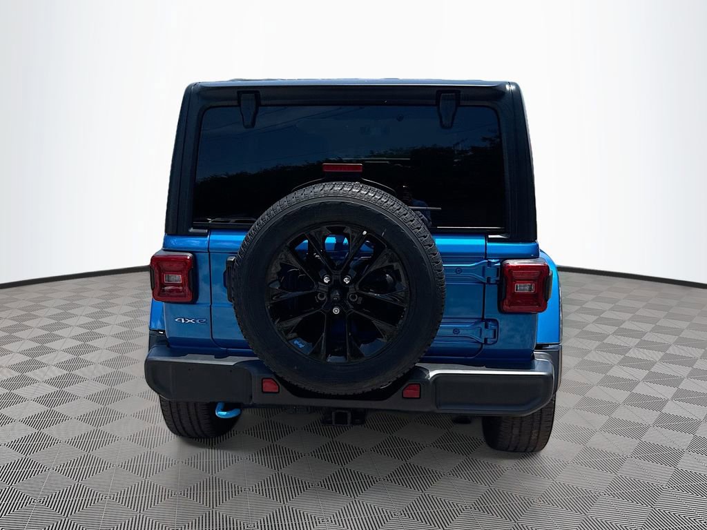 Used 2023 Jeep Wrangler Unlimited Sahara w/ Cold Weather Group AWD/4WD image 7