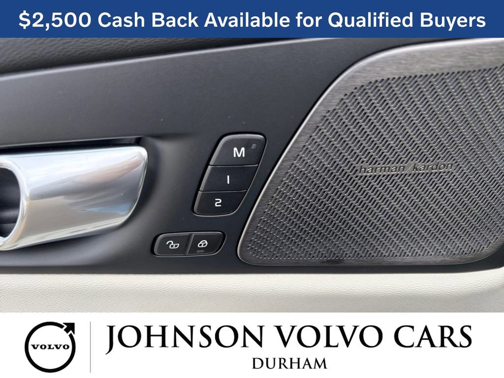 New 2026 Volvo XC60 B5 Ultra w/ Protection Package Premier image 12