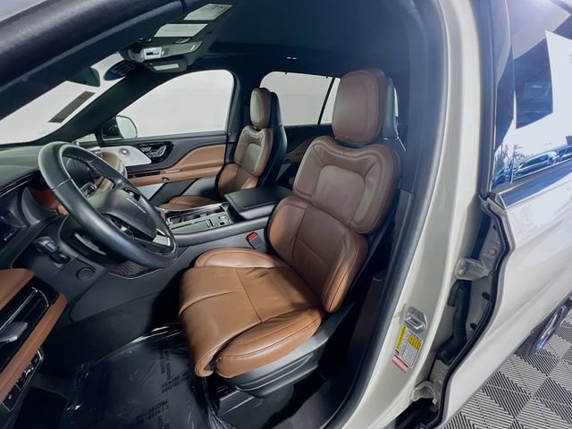 Used 2023 Lincoln Aviator Reserve w/ Equipment Group 201A image 9