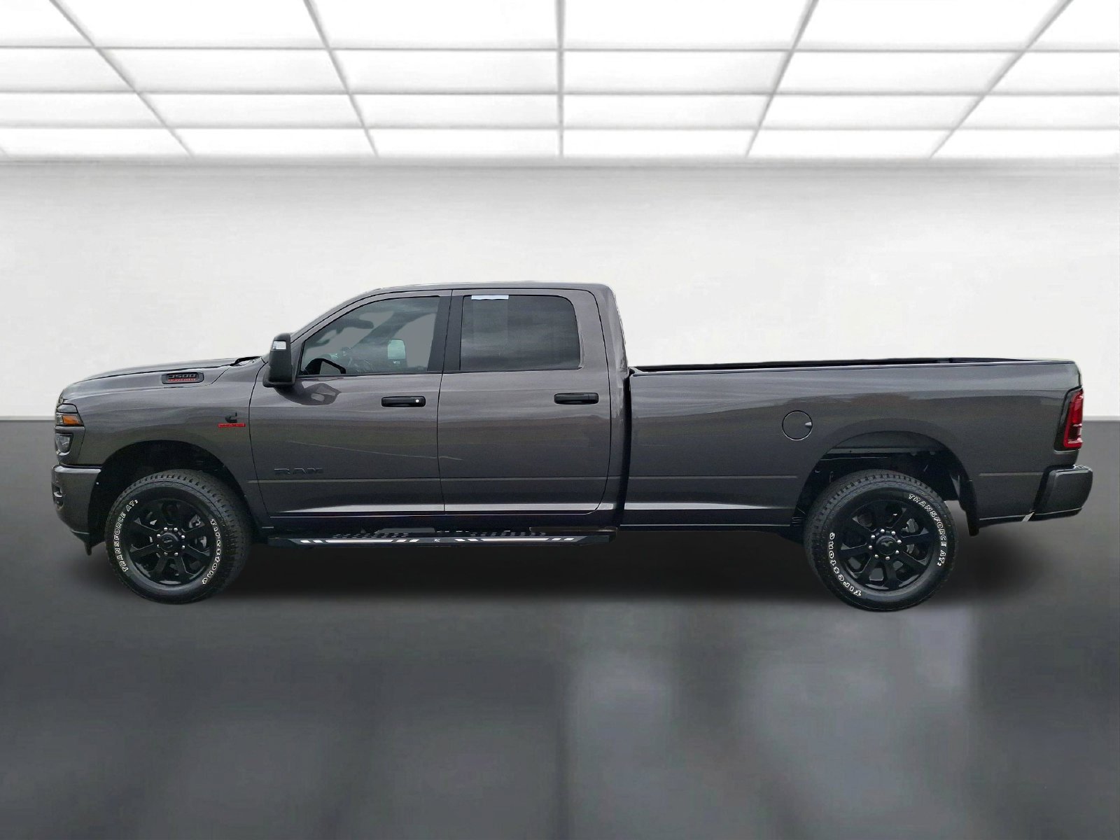 Certified 2026 RAM 3500 Big Horn AWD/4WD image 9