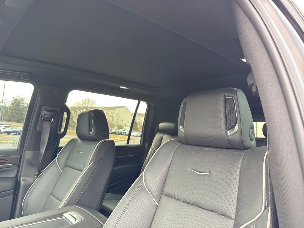 Used 2024 Cadillac Escalade ESV Premium Luxury image 10