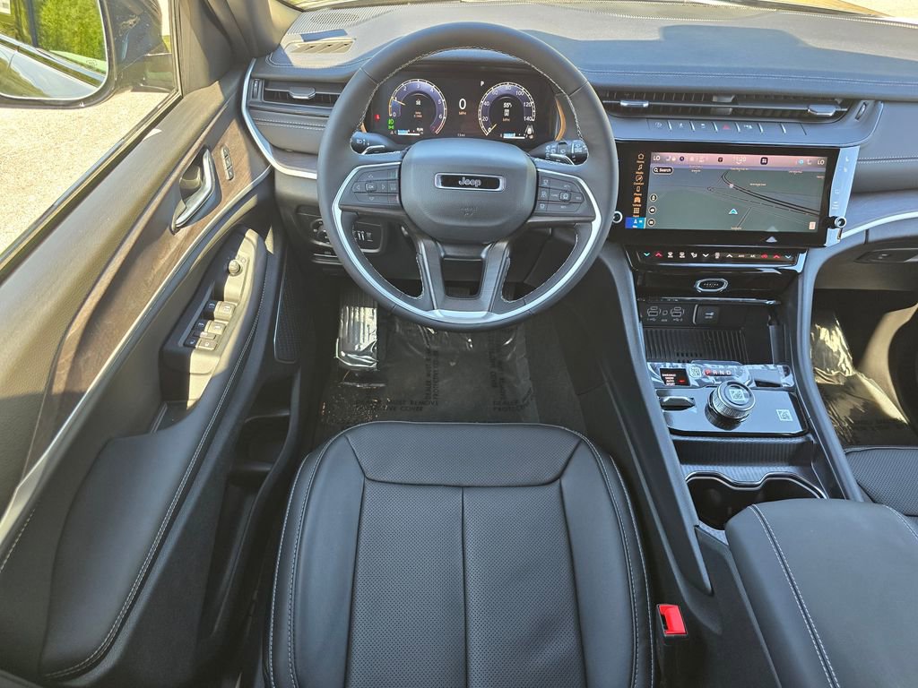 New 2026 Jeep Grand Cherokee L Limited AWD/4WD image 29