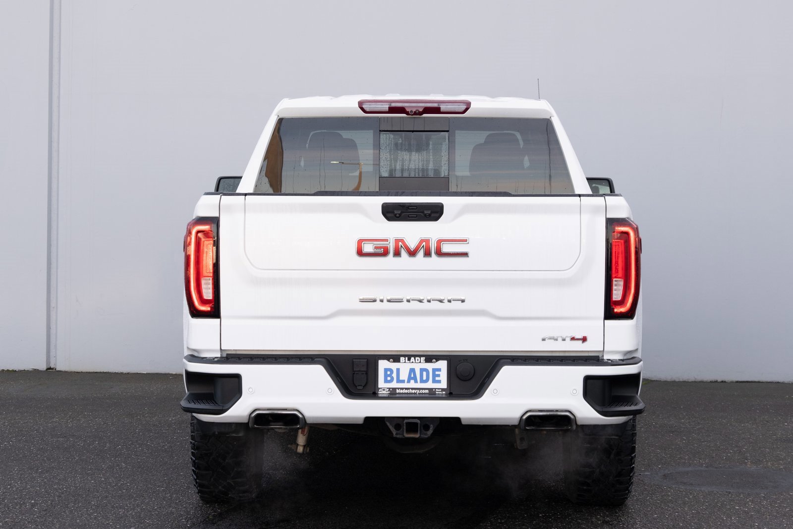Used 2023 GMC Sierra 1500 AT4 w/ Technology Package image 26