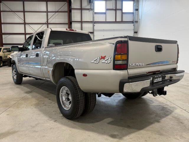 Used 2005 GMC Sierra 3500 SLT w/ Heavy-Duty Power Package image 11