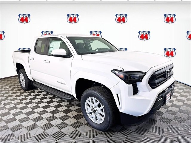 New 2025 Toyota Tacoma SR5