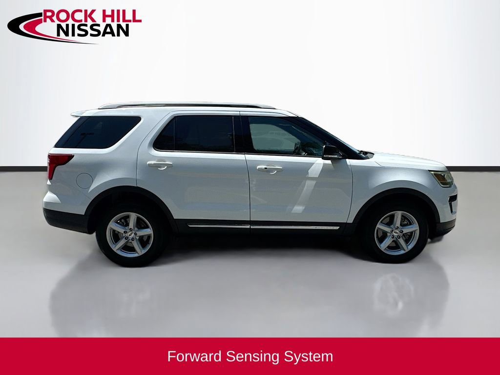 Used 2018 Ford Explorer XLT w/ Equipment Group 202A FWD image 8