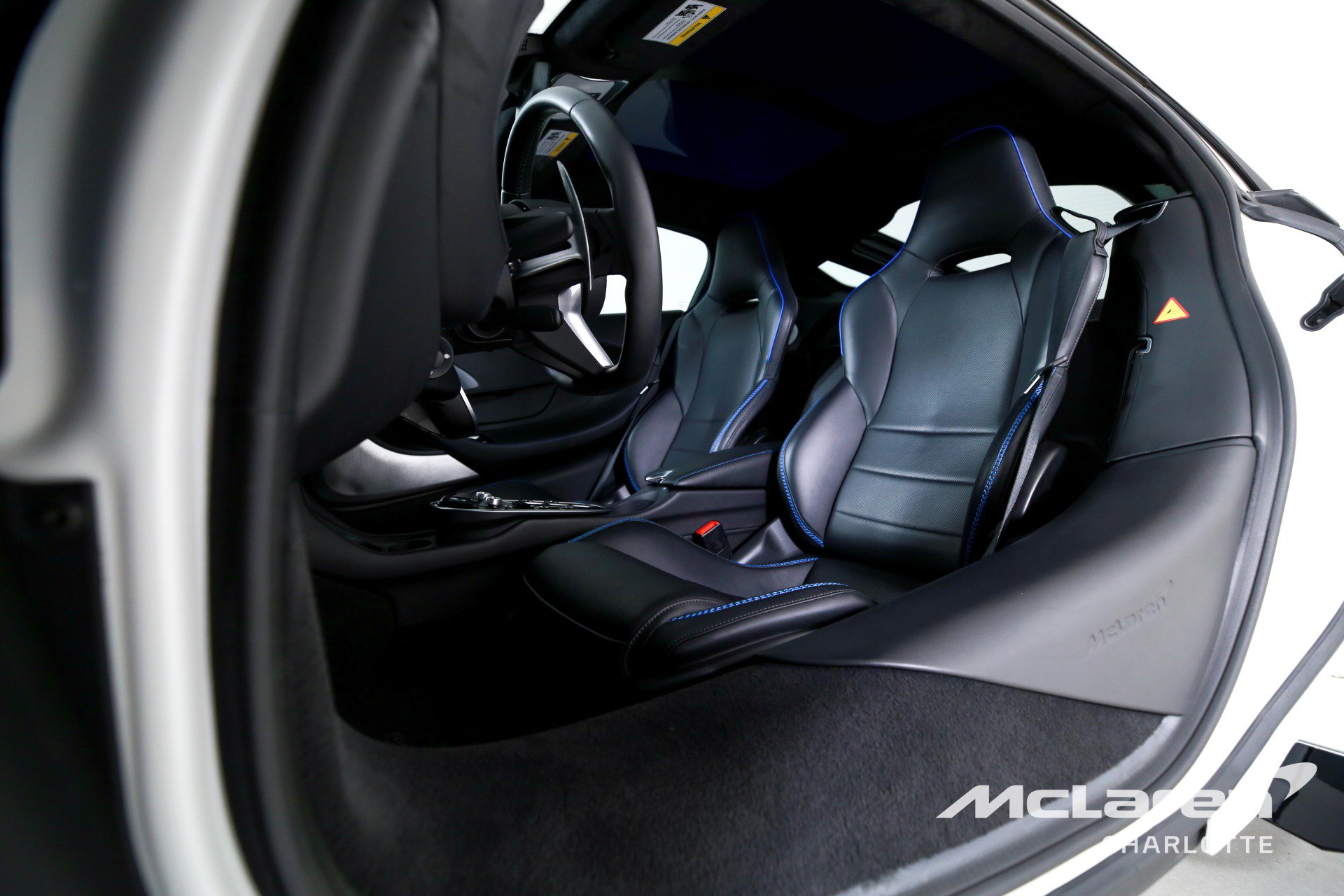 Used 2022 McLaren GT image 12