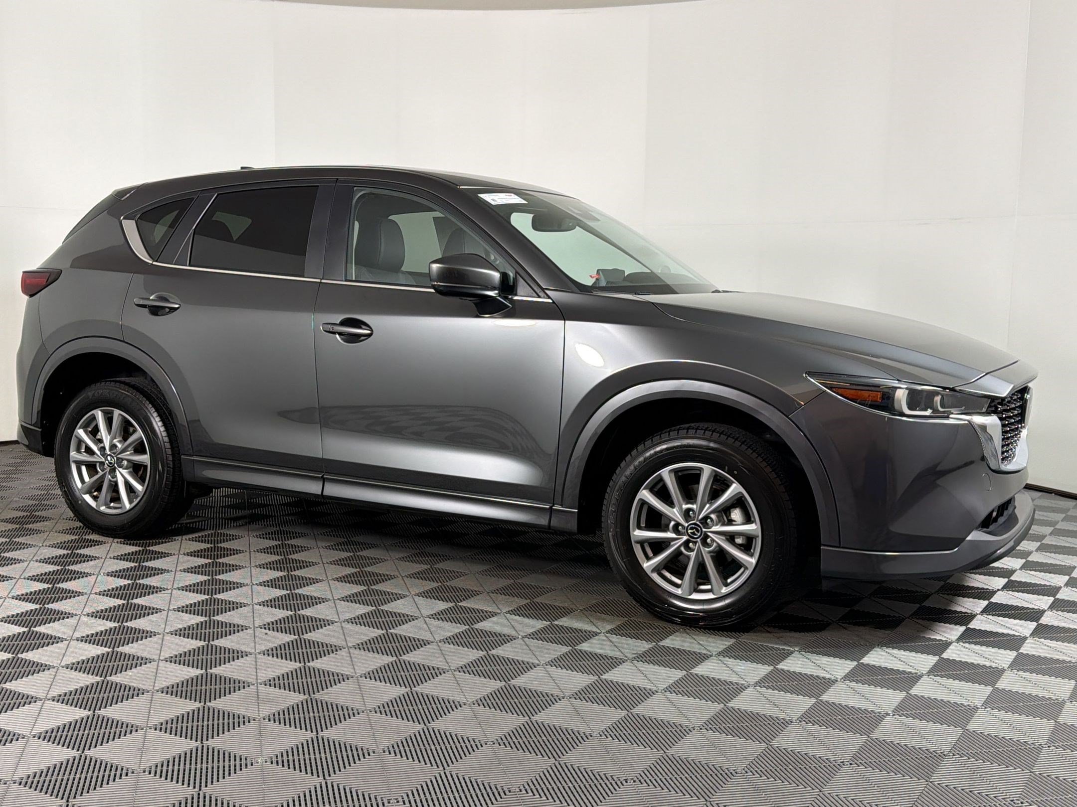 Used 2025 MAZDA CX-5 AWD 2.5 S w/ Preferred Package image 6