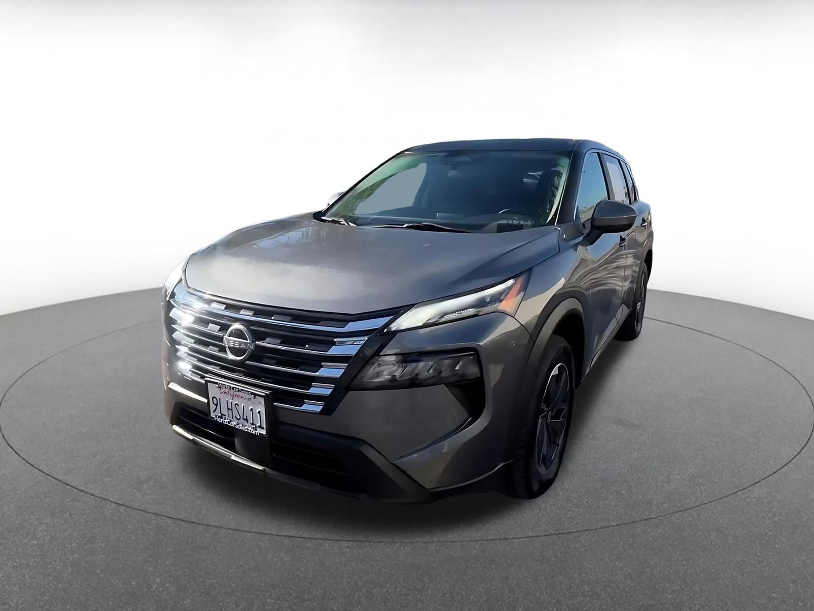 Used 2024 Nissan Rogue SV image 7