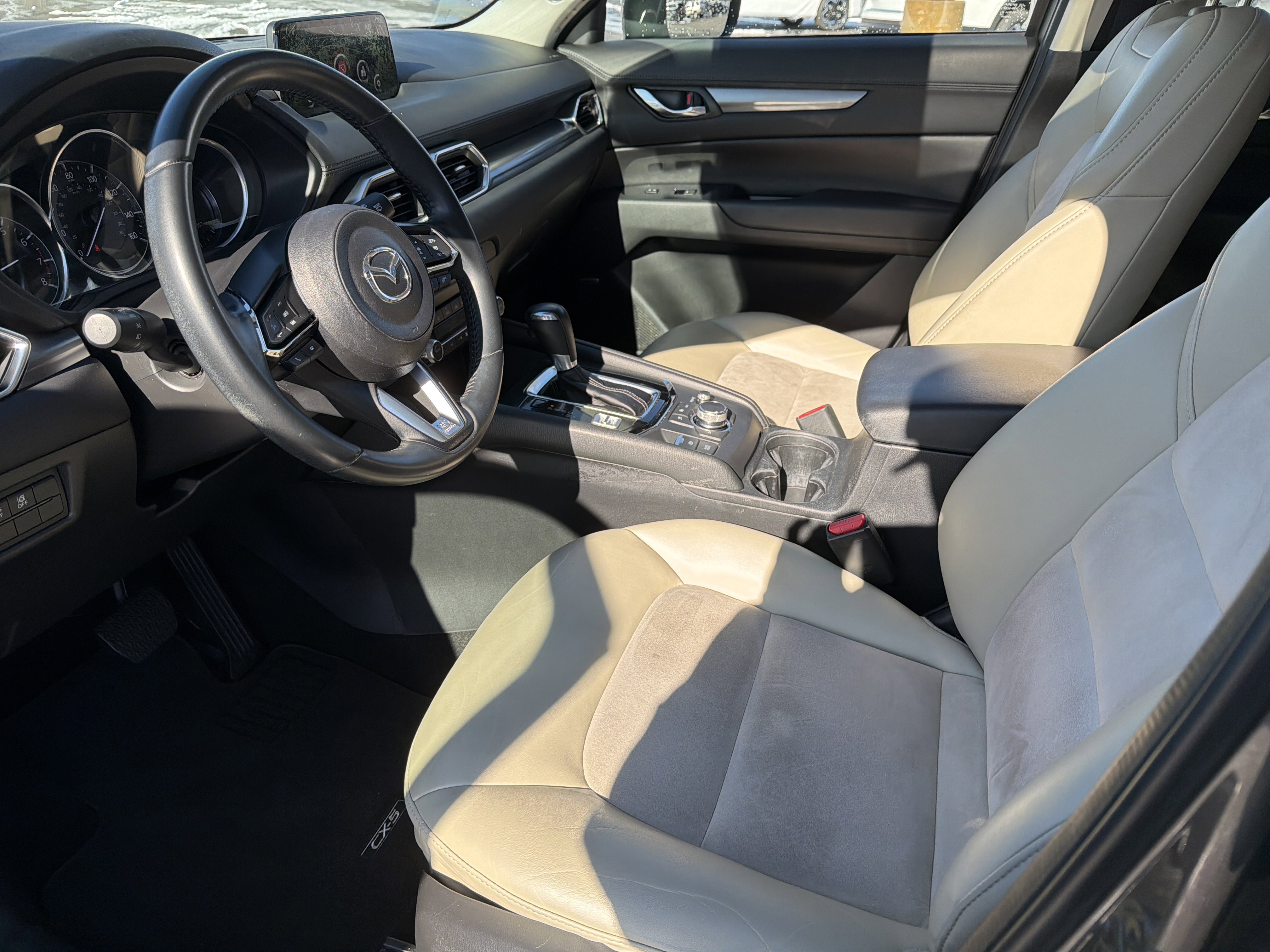 Used 2019 MAZDA CX-5 Touring image 12