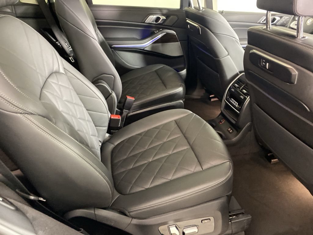 Used 2023 BMW X7 xDrive40i w/ Premium Package AWD/4WD image 30