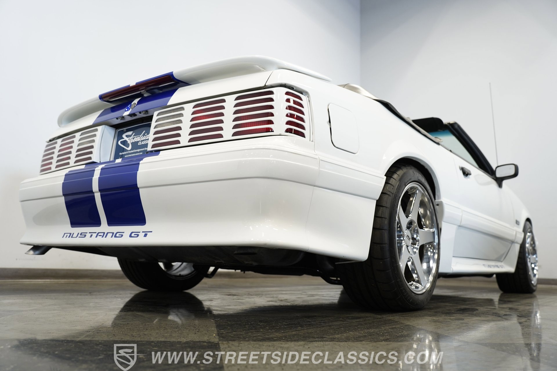 Used 1989 Ford Mustang GT RWD image 34