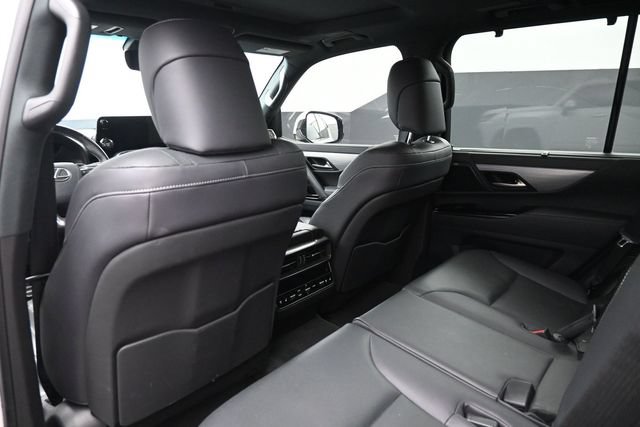 Used 2023 Lexus LX 600 F Sport w/ Accessory Package (Z1) AWD/4WD image 21