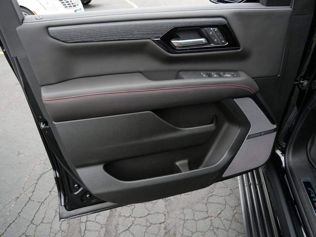 New 2026 GMC Yukon XL AT4 Ultimate AWD/4WD image 8