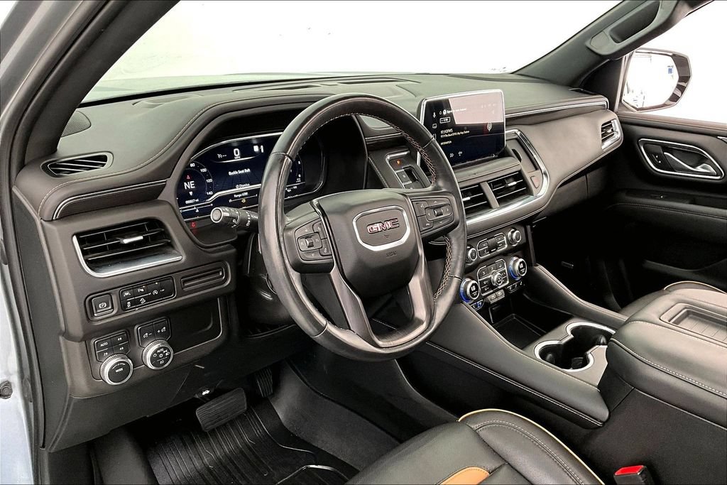 Used 2023 GMC Yukon AT4 AWD/4WD image 16