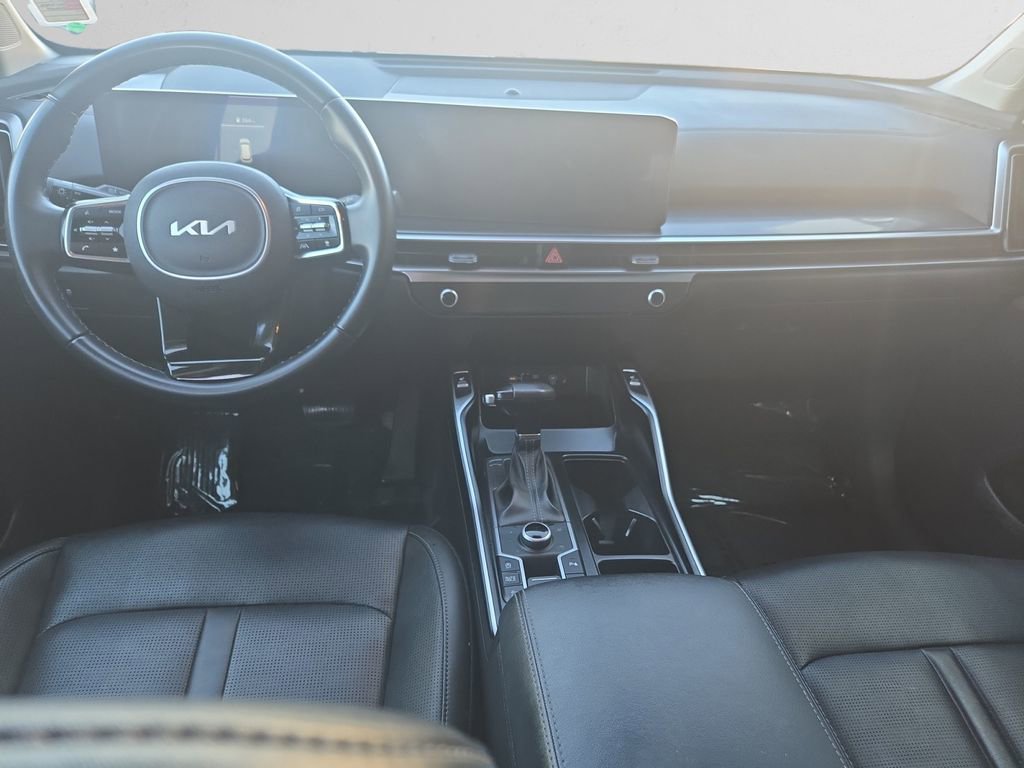 Used 2024 Kia Sorento S image 11