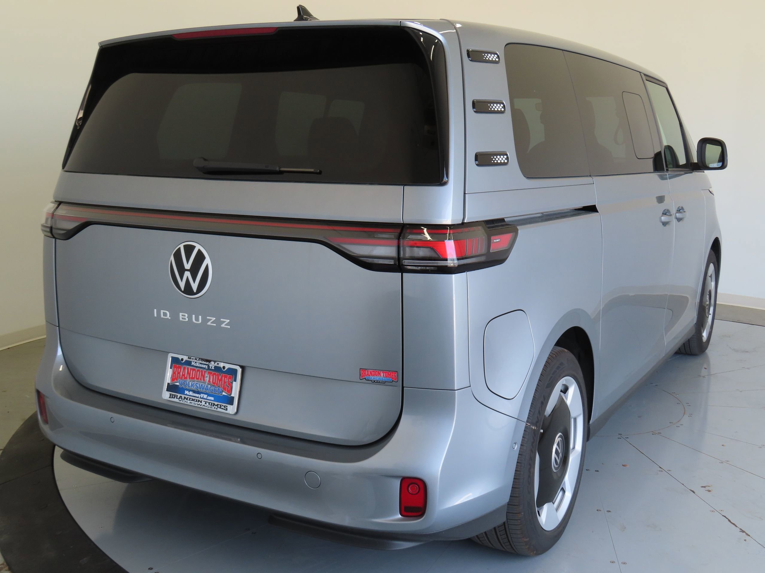 New 2025 Volkswagen ID. Buzz Pro S image 4