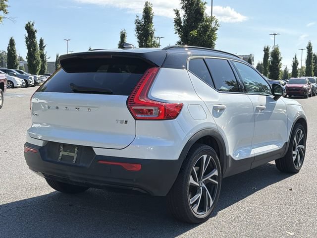 Used 2021 Volvo XC40 T5 R-Design w/ Advanced Package AWD/4WD image 3