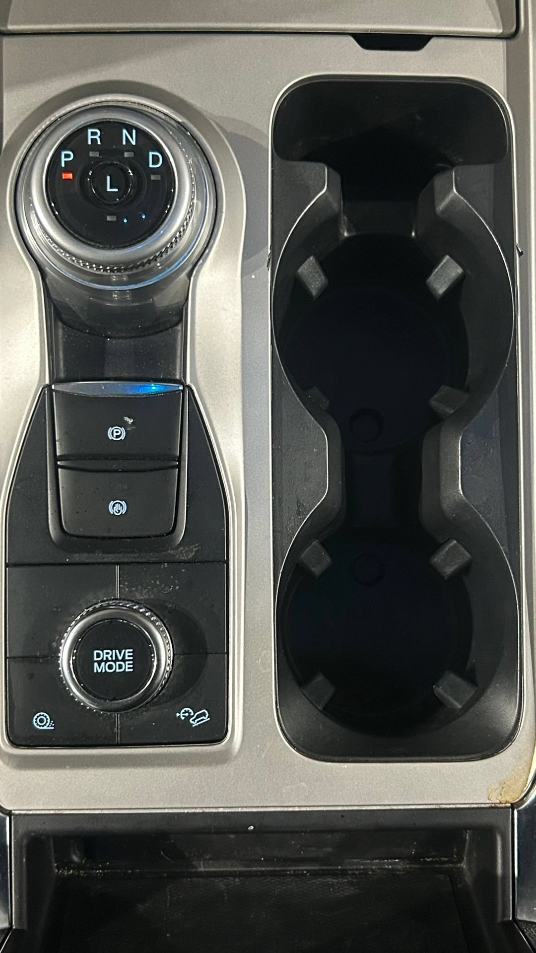 Used 2022 Ford Explorer XLT w/ Equipment Group 202A AWD/4WD image 97