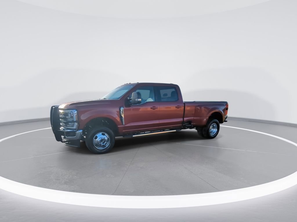 Used 2026 Ford F350 XLT w/ XLT Premium Package image 4