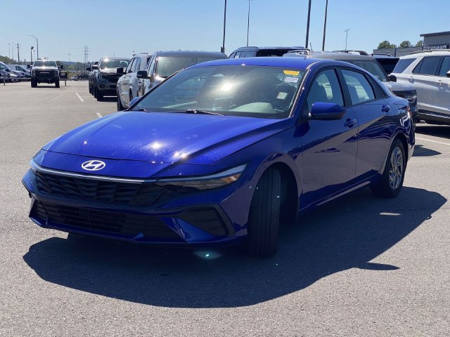 Used 2024 Hyundai Elantra SEL FWD image 31