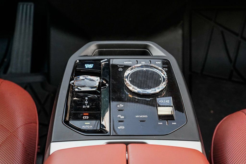 Used 2025 BMW iX xDrive50 w/ Premium Package image 14