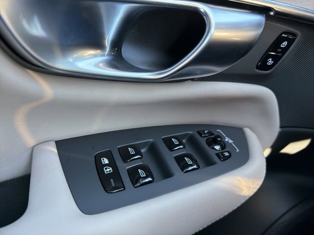 New 2026 Volvo XC90 B6 Ultra w/ Protection Package Premier image 21