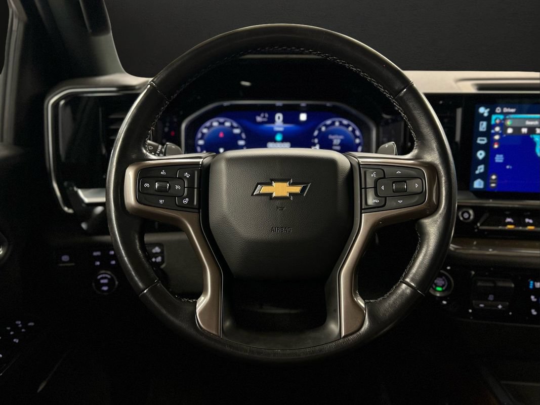 Used 2022 Chevrolet Silverado 1500 High Country w/ High Country Premium Package AWD/4WD image 28