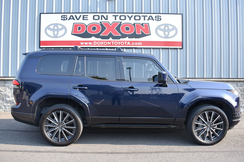 Used 2024 Lexus GX 550 w/ Cold Area Package AWD/4WD image 5
