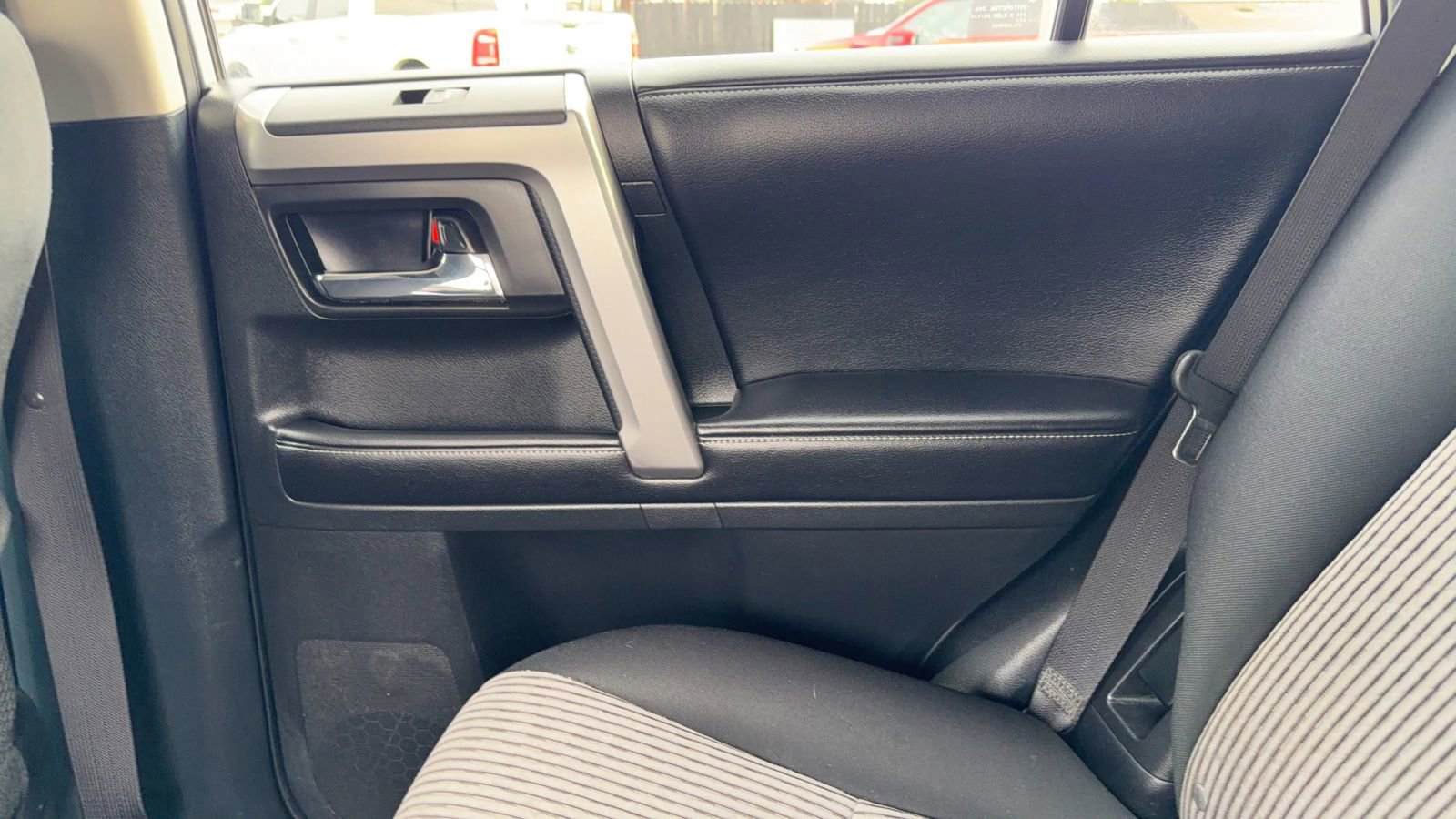 Used 2016 Toyota 4Runner SR5 image 31