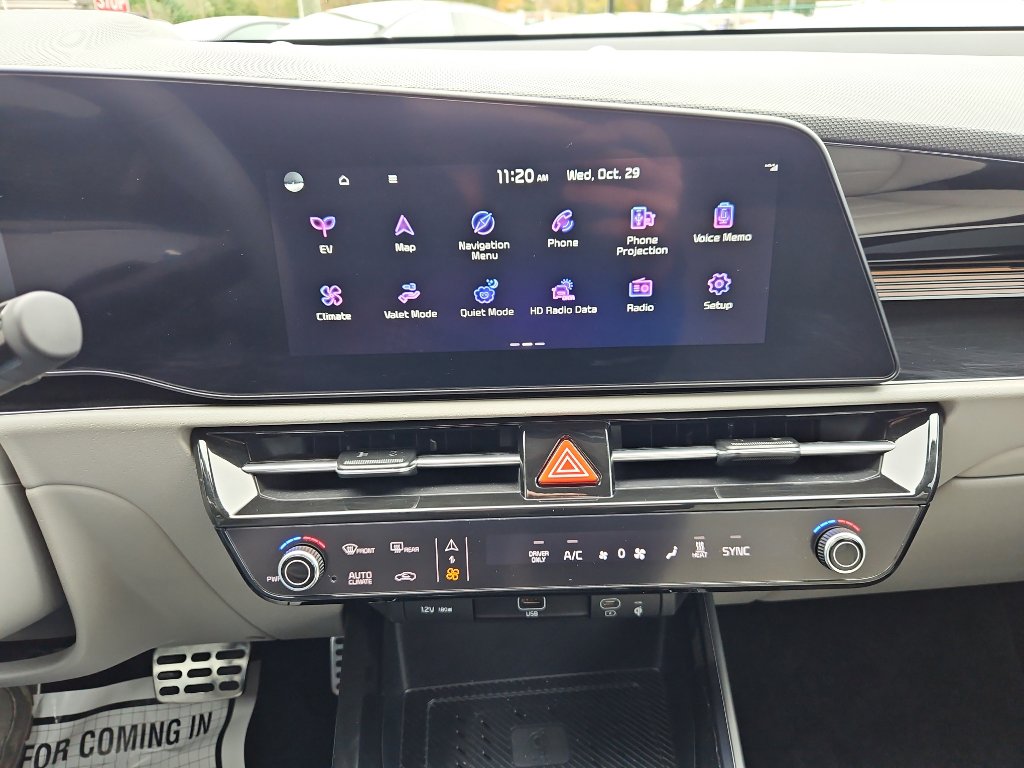 Used 2024 Kia Niro Wave image 12