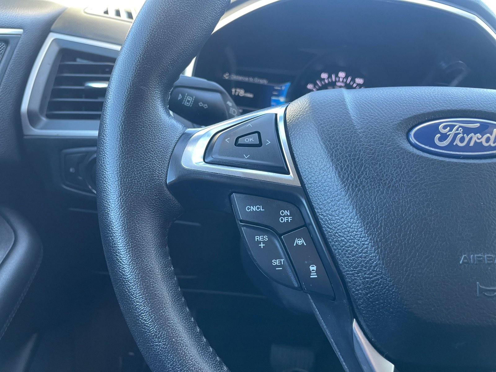 Certified 2021 Ford Edge SEL w/ Convenience Package image 20