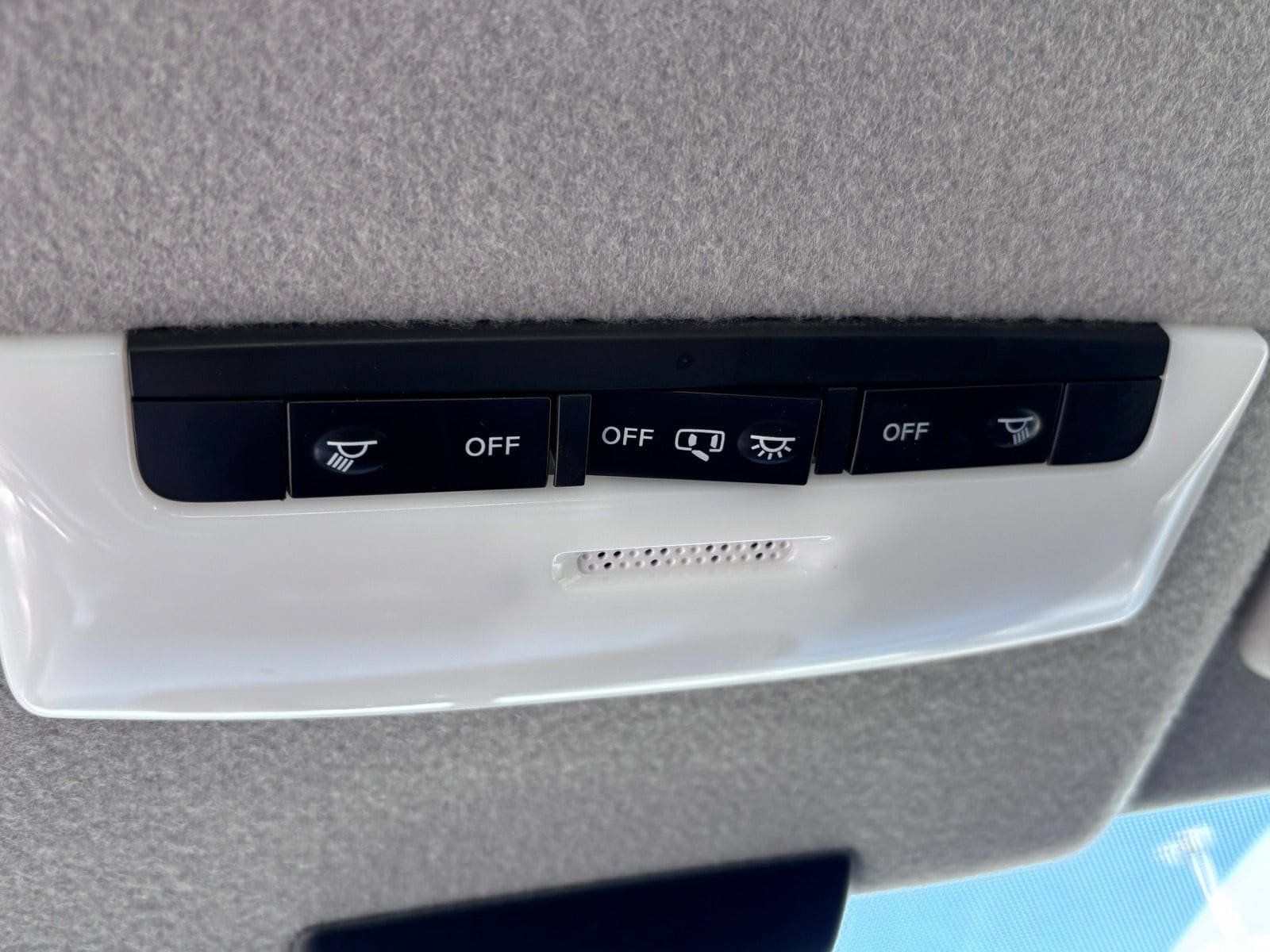 Used 2024 Nissan Kicks S FWD image 32