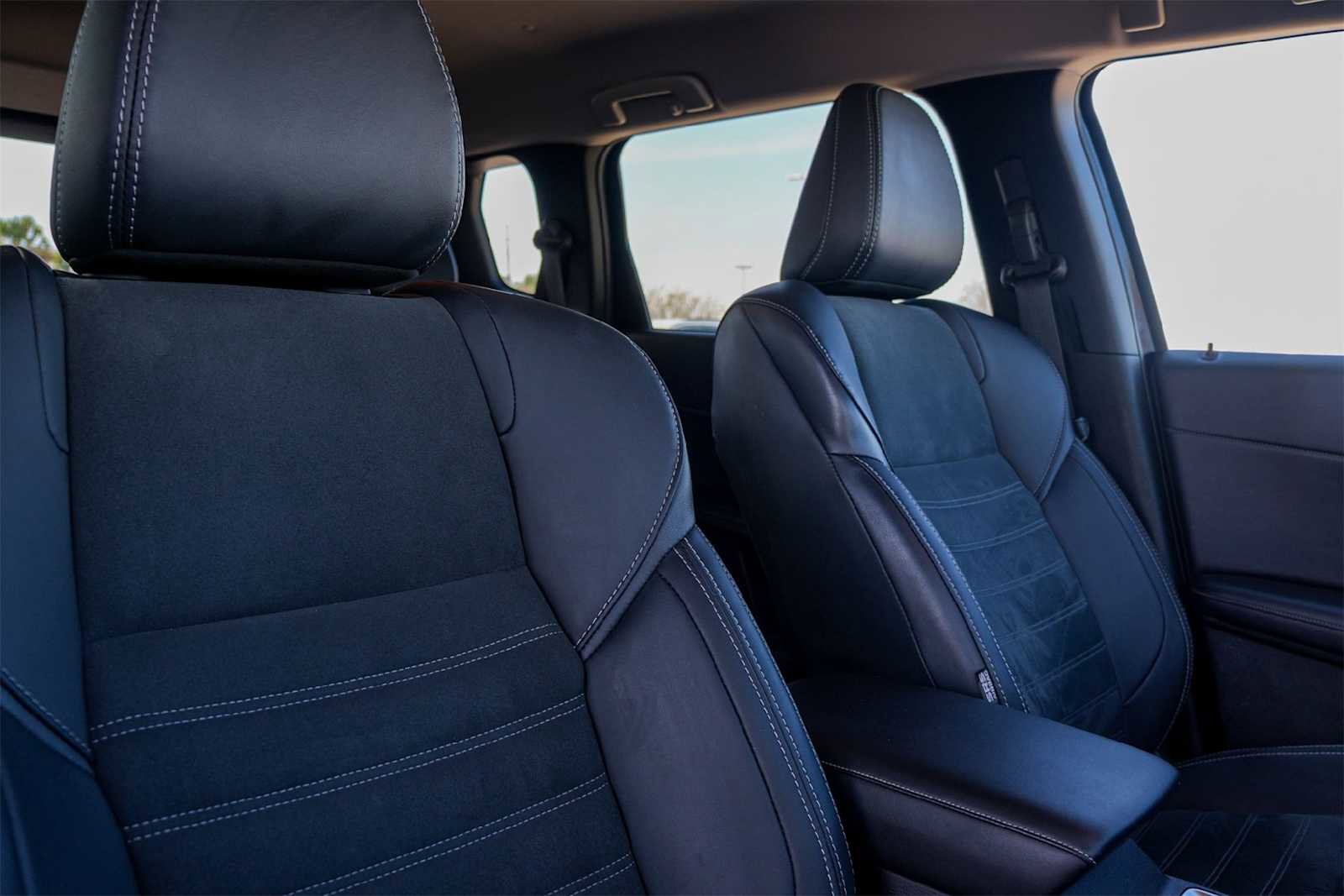 Used 2024 Mitsubishi Outlander SE image 14