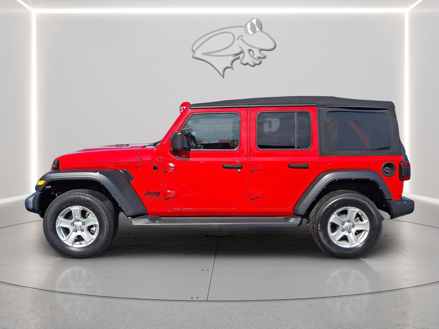 Used 2022 Jeep Wrangler Unlimited Sport image 2
