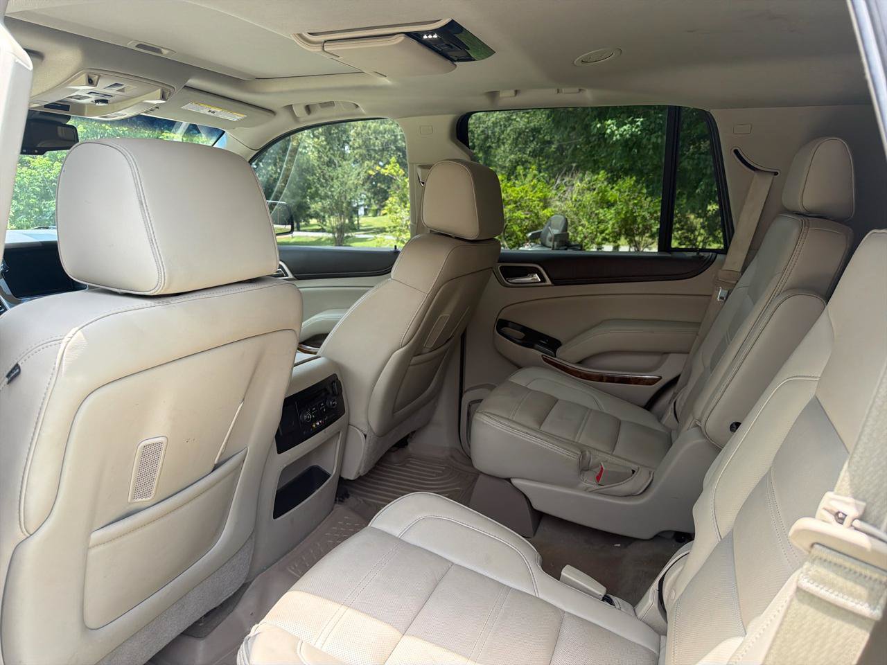 Used 2016 GMC Yukon Denali w/ Open Road Package AWD/4WD image 17