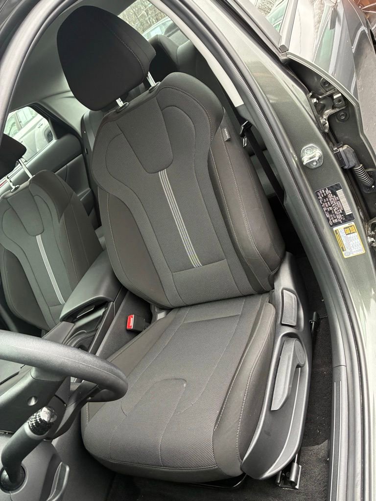 Used 2024 Hyundai Elantra SE image 16