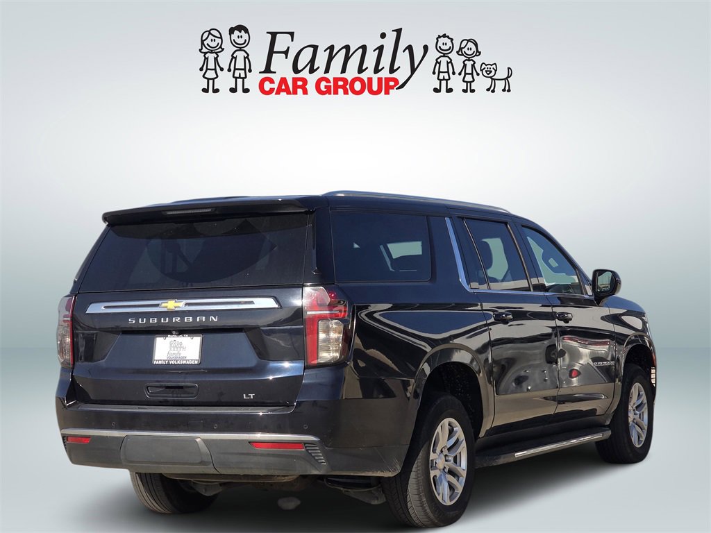 Used 2024 Chevrolet Suburban LT image 4