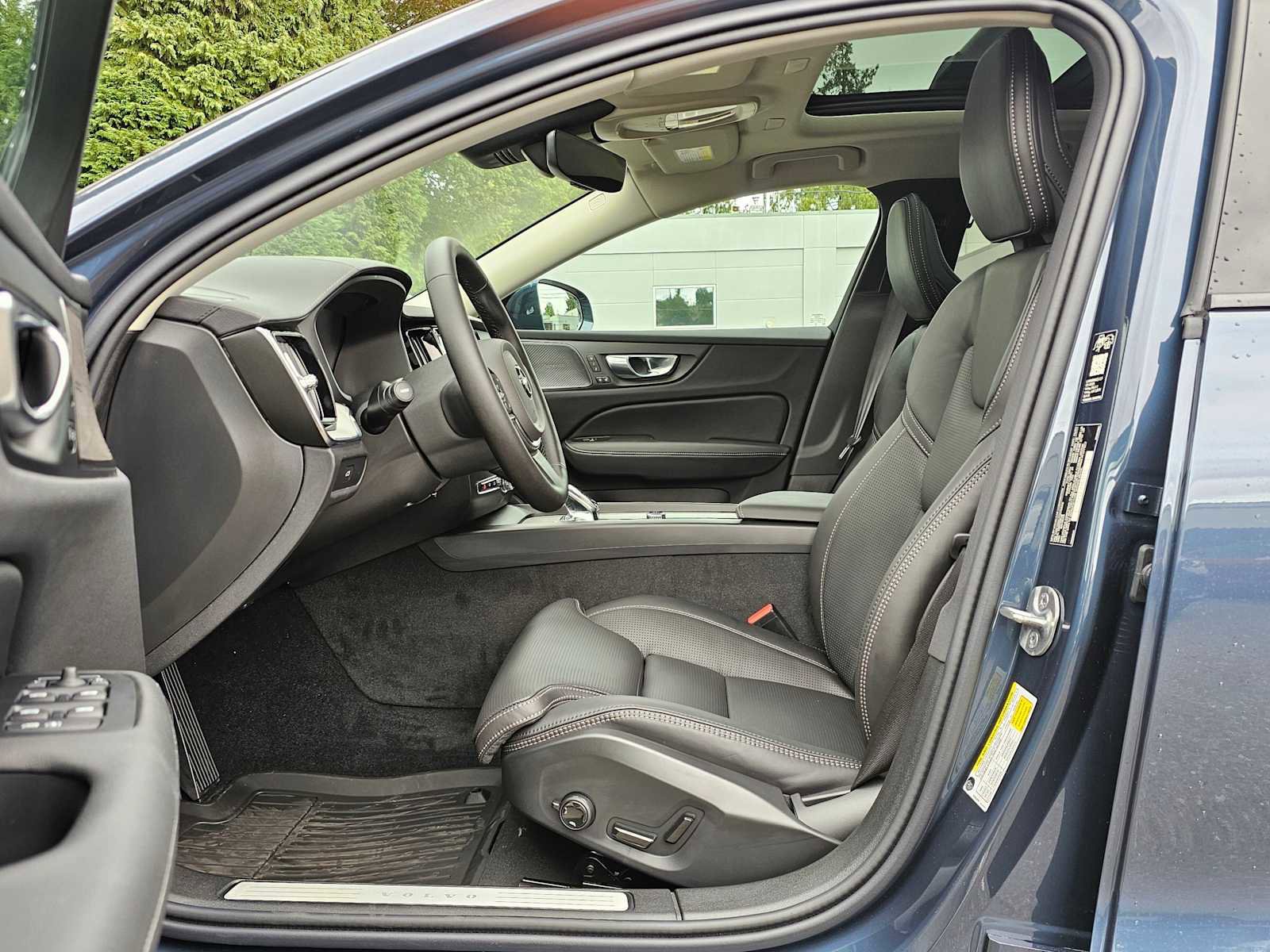 New 2026 Volvo V60 B5 Cross Country Ultra w/ Climate Package image 19
