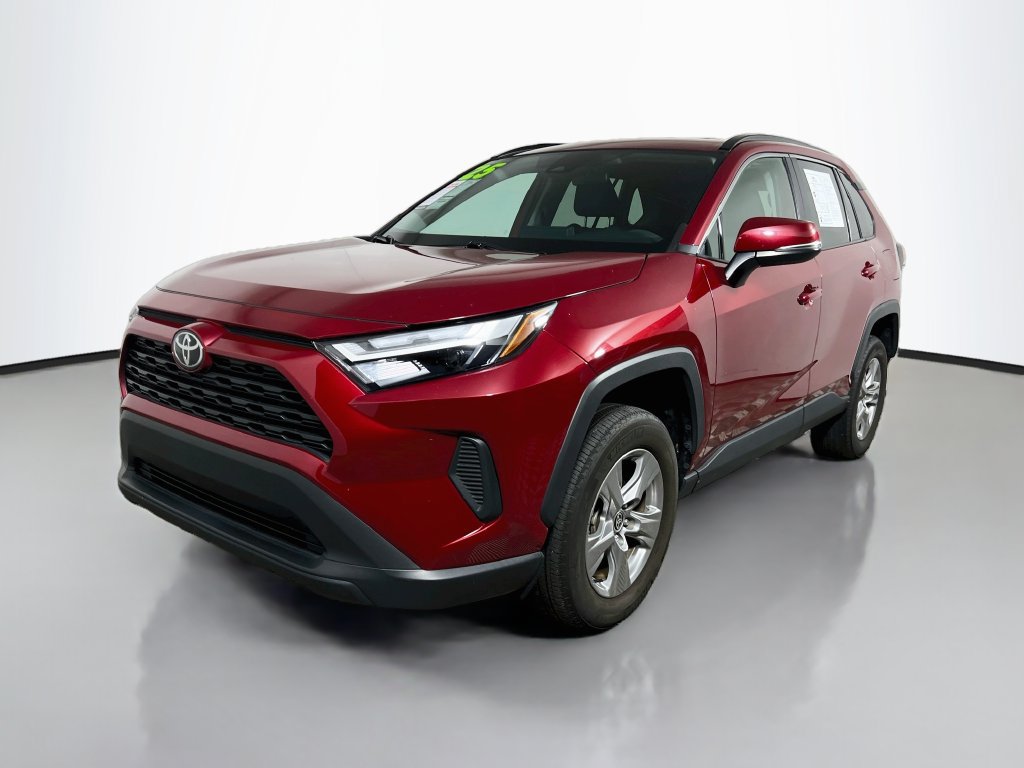 Used 2025 Toyota RAV4 XLE FWD image 7